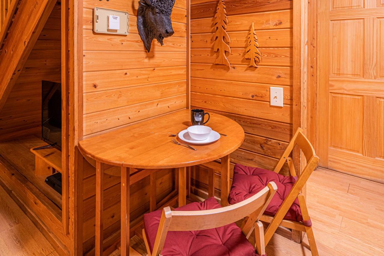 Cabin #4 The Wolves Den - Pet Friendly- Sleeps 6 - Playground & Game Room Payson Exterior foto