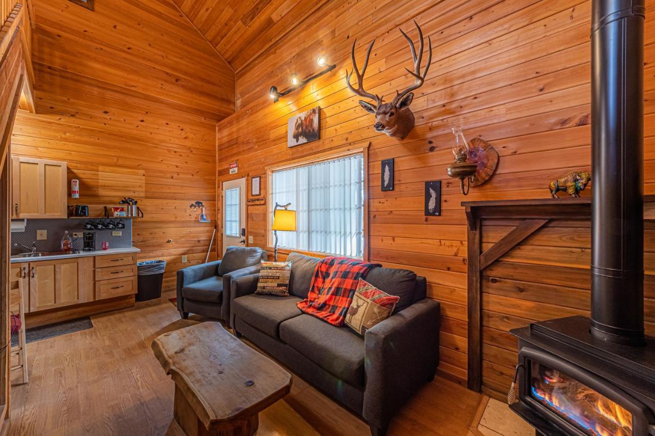 Cabin #4 The Wolves Den - Pet Friendly- Sleeps 6 - Playground & Game Room Payson Exterior foto